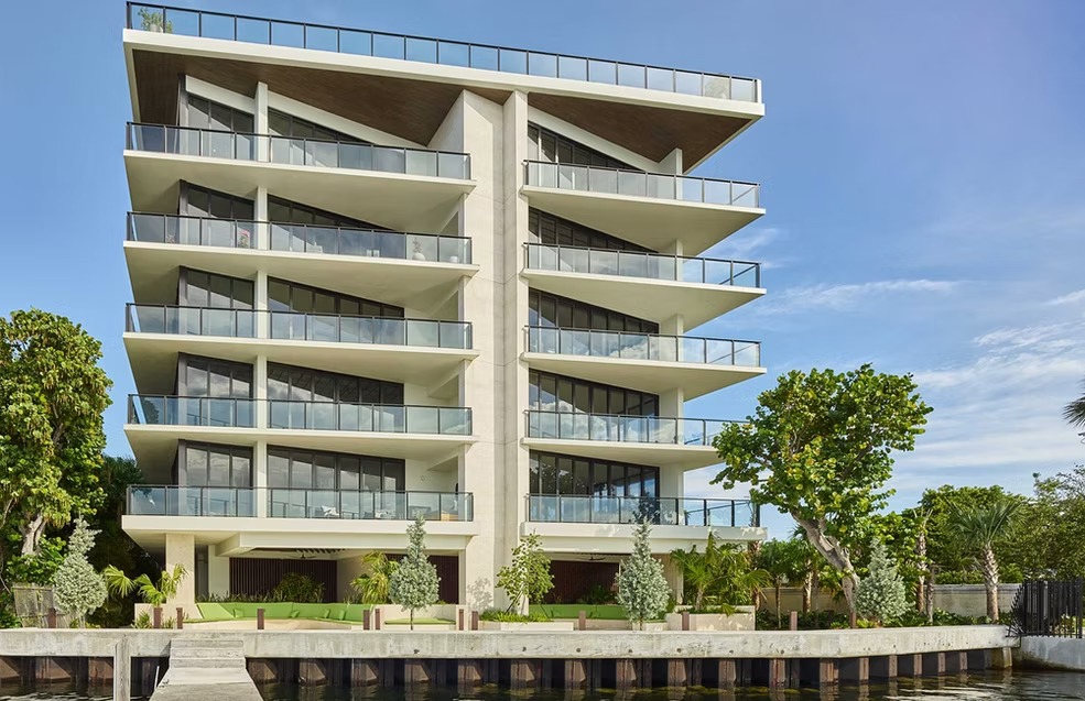 The Fairchild Coconut Grove: 5-story boutique luxury waterfront condominium, 26 exclusive units. Built by Ortega Construction. Completed Spring 2020.