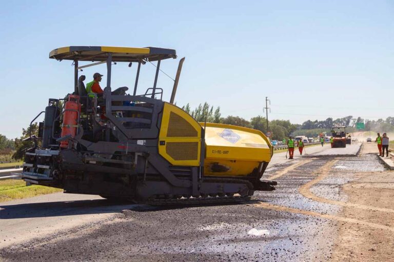 Acceso Pavimentado a Uribelarrea