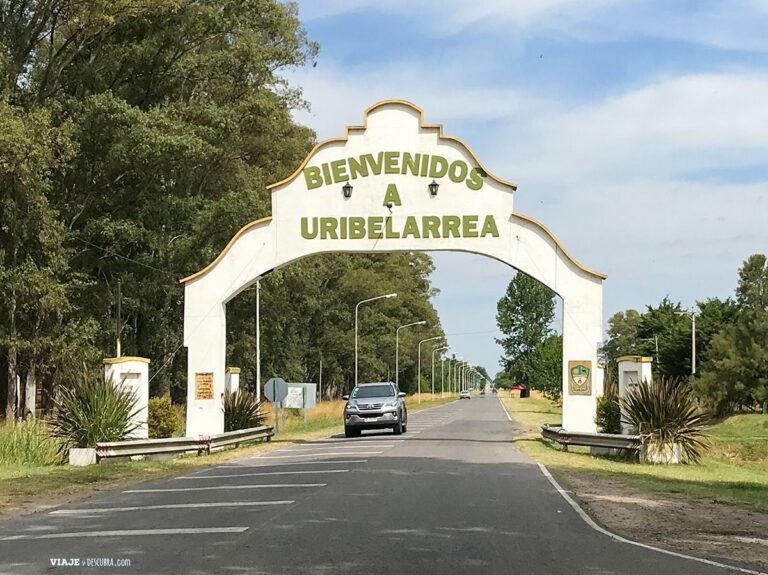 Acceso Pavimentado a Uribelarrea