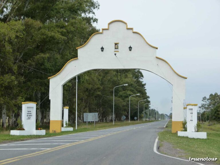 Acceso Pavimentado a Uribelarrea