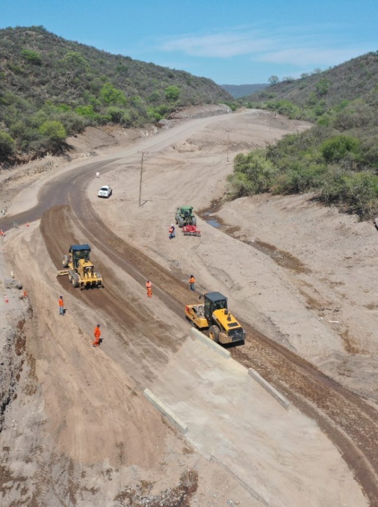 se_extiende_entre_las_localidades_de_esquiu_e_icano_en_el_departamento_la_paz